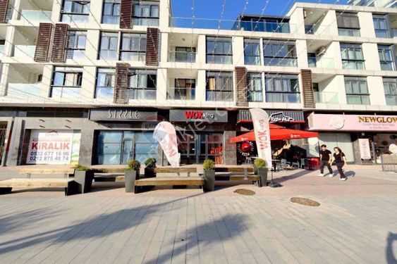 BAHÇEŞEHİR AKZİRVE STRADA PROJESİNDE DEVREN KİRALIK RESTORAN 