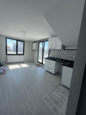  AVCILAR GÜMÜŞPALADA METROBÜSE YAKIN YENİ BİNA 2+1 KİRALIK DAİRE