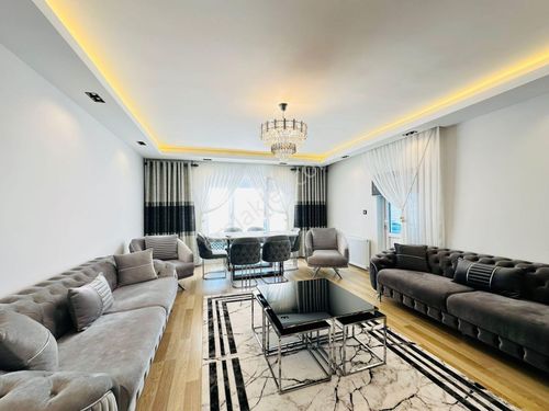  TAŞCILAR'DAN SİTEDE ŞIK TASARIMLI MANZARALI FULL YAPILI 7.KAT 3+1 DAİRE