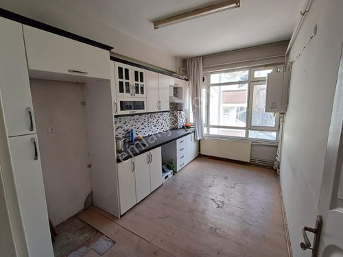 KONAK EMLAKTAN SATILIK DAİRE 