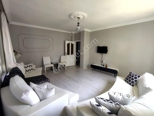 BAĞLARBAŞI MH CADDE DE  SITE DAİRESI KATTA ASANSÖRLÜ  BAĞIMSIZ 3+1 DAİRE 