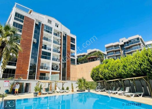 MERKEZDE-HAVUZ-GUVENLIK-PEYZAJ-(DOĞALGAZLI)-KAPALI OTOPARK-LÜX -1+1-FIRSAT DAİRE