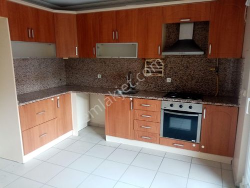  Balıkesir Bahçelievler.Demirdağ Emlaktan kiralık 3+1 Ara kat daire