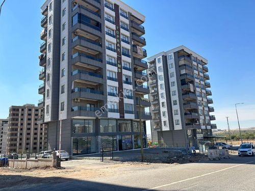 PUSULA EMLAKTAN SATILIK 3+1 DAİRE 2 BLOKLU SİTE İÇERİSİNDE ÖNÜ KOMPLE PARK