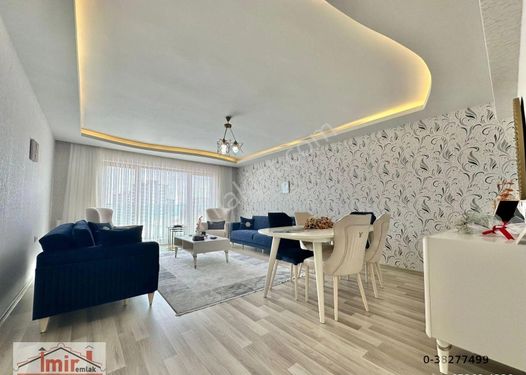 İMİR EMLAK'TAN ABDURRAHİM K.K OKULU YAKINI LÜKS SİTEDE 6.KAT G.ODALI 190m²