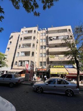 EMMİYET CADDESİNE SIFIR 4 ODALI ASANSÖRLÜ DOĞALGAZLI DAİRE