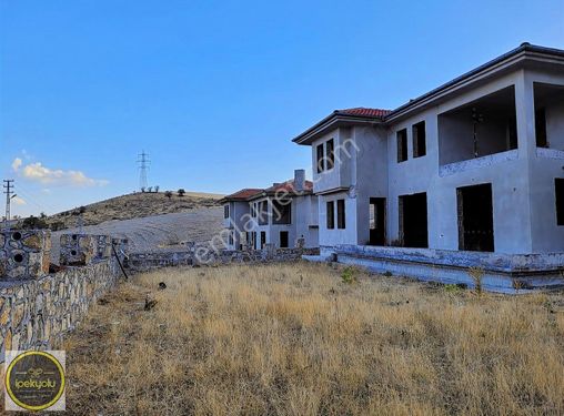 İpekyolu Gayrimenkul'den Ayvaşık 'ta Satılık Villa