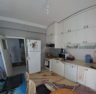  MALAZGİRT MAHALLESİNDE ARAKAT 2+1 ASANSÖRLÜ SATILIK DAİRE