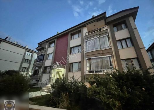 Şah Emlaktan Site İçersinde Satılık Daire