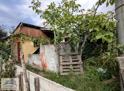 Ulubey Yolu Üzeri Nde Karacaömerde 300 M M Kare İçinde Evi İle