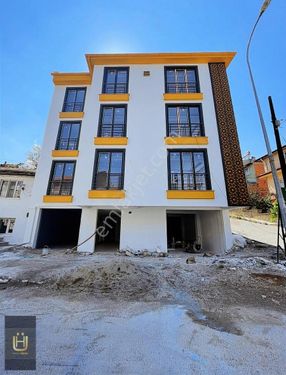 AFYON ÜÇOK EMLAKTAN YARENLER MAHDA SATILIK SIFIR LÜKS DAİRE