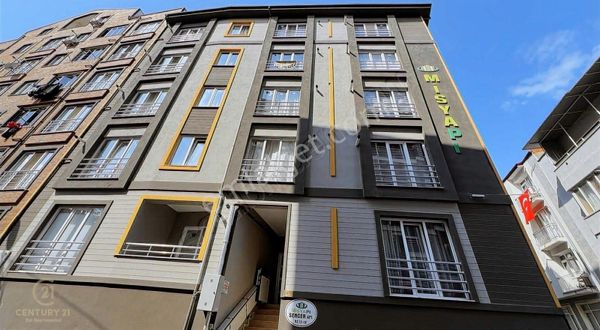 C21 BAL'DAN ÇARŞI MERKEZDE EŞYALI KİRALIK 1+1 YENİ DAİRE