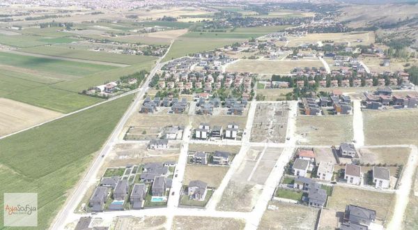 Eskişehir Karabayır Asfalta Cephe Satılık 2.126 M2 Arsa