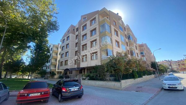 KONYA SELÇUKLU IŞIKLAR MAHALLESİ KİRALIK 3+1 ARAKAT DAİRE ANIL EMLAK GAYRİMENKUL DEN 