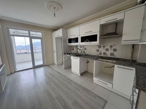 Halis Karaca Home's Da 3+1 Çift Asansörlü Ön Cephede Kiralık