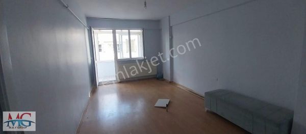 Veliefendi Kiralık 2+1 Kullanışlı Daire 4,kat