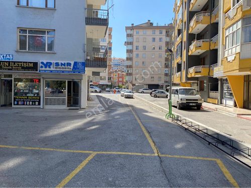 HACIKAYMAK RAUKUF DENKTAŞ CADDE ÜZERİNDE ARAKAT SATILIK DAİRE