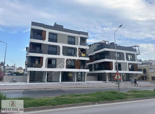 " Sütçüler Caddesi Üzerinde "tramvay Yanı 140m2 Bodrumlu Dükkan