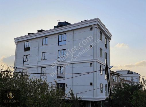 BÜYÜKÇEKMECE DE KİRALIK 1+1 OFİSLER MÜKEMMEL KONUMDA