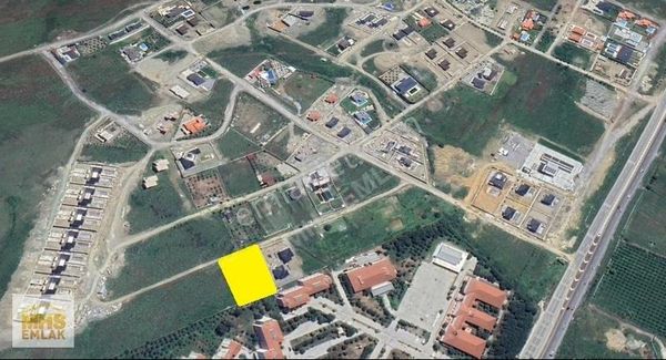 Bahçeşehir Malikaneler Bölgesinde 1515 M2 İki Villa İmarlı Arsa