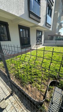 2+1 Yüksek Giriş Bahçeli Net 75m2 Otoparklı Ebeveyn Banyolu İskanlı Daire