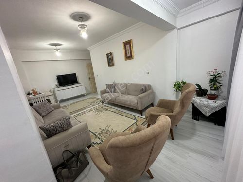 Esnaf Emlak'tan/BİŞKEK CADDESİ'nde/3+1 SATILIK Daire