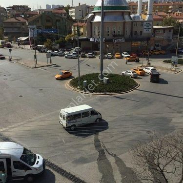 Dutluk Göbek'de Dolmuş Durakları Karşısı İşlek Cadde Dükkan