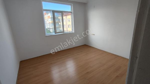 Sanayi Yakını Kiralık 1+1 Daire