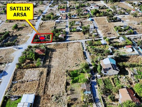 Büyükçekmece Gölü Manzaralı Köşe Başı Yatırımlık Satılık Arsa