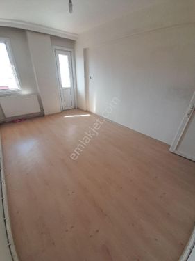 sefaköy İnönü mh sites ici 2+1 80m2çift balkonlu 6.kat daire 