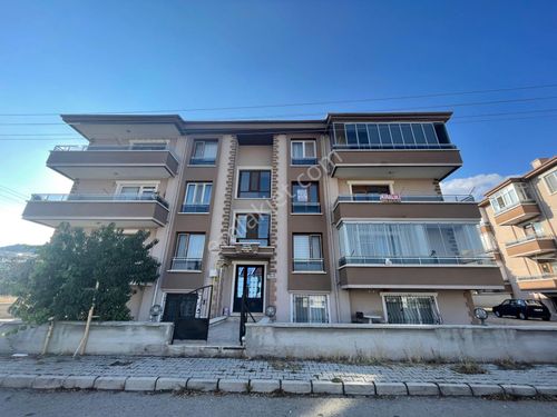  AFYON ÜÇOK EMLAKTAN KANLICA DA KİRALIK 3+1 BAKIMLI TEMİZ ARAKAT DAİRE