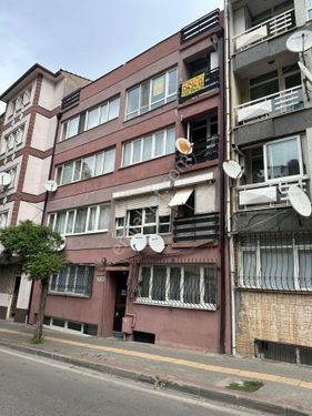  MAKSEM CADDESİNDE İÇİ YENİLENMİŞ KİRALIK 2+1 DAİRE