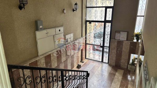 Karşıyaka Tersane mahallesi 3+1  full eşyalı kiralık daire