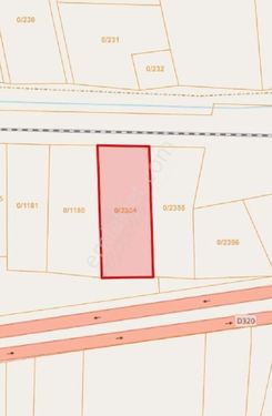 Kuyucak'ta Yol Kenarı 4100m² Tarla