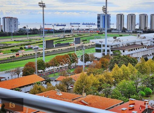 Bakırköy Sahilde Satılık 4+1 Deniz Ve Hipodrom Manzaralı Daire