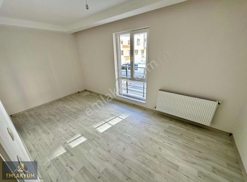 Emlakyumdan Kelebek Apartcivarı Olmpik Havuz Karşısı Satılık 2+1