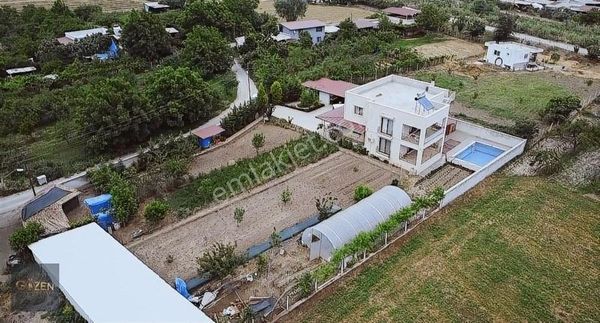 Villa Parasına 1850 M2 Çiftlik Evi