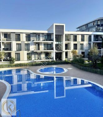 SERDİVAN'DA ŞEHİR MANZARALI 4+1 175 M2 HAVUZLU SATILIK LÜX DAİRE