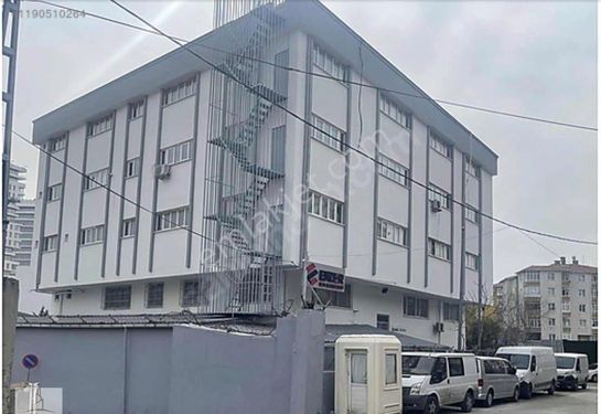 Küçükçekemce Halkalı Merkez Mh Müstakil 3000 M2 Kapalı Alanlı Satılık İş Hanı