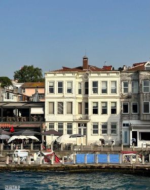 Üsküdar Beylerbeyi'nin Kalbinde Muhteşem  Satılık Yalı Dairesi