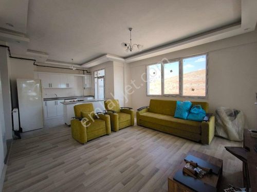  KISACIK'dan SIFIR 2+1 FULL EŞYALI SATILIK ARA KAT DAİRE