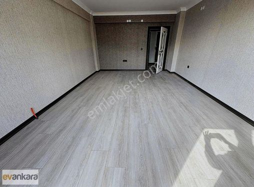 EVANKARADAN SÜPER LÜX_ANA CADDE YAKINI_SIFIR BİNADA 145 M2 3+1