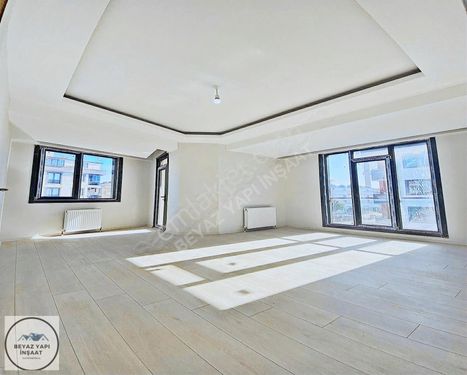 Balkon Ve Asansör Kullanımlı Muhteşem Konumda 2+1 Kiralık !!!