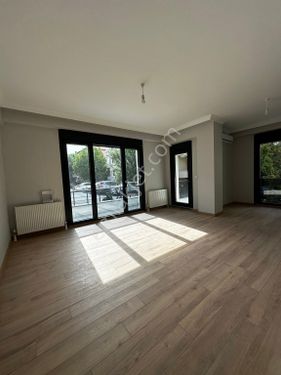 ACIBADEM GENÇ SOKAKTA  SATILIK 2+1 DAİRE