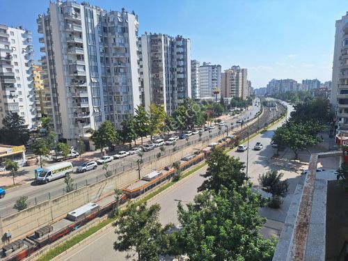 HUZUREVLERİ METRO ANA CADDE DE 3+1 ÇİFT BANYO CAZİP FIRSAT UYGUN DAİRE 