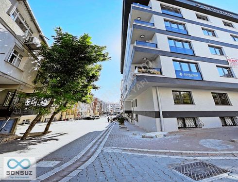  SONSUZ İNŞAATTAN OTOPARKLI BUTİK SİTEDE SIFIR LÜKS DAİRE