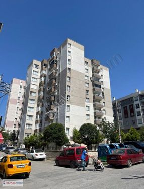 BUCA KADIN DOĞUM HASTANESİ KARŞISI SİTE İÇİ 3+1 ARAKAT DAİRE