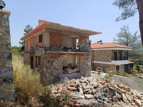 Marmaris Çetibelinde 542 M2 Arsa İçinde Tam Müstakil Ev