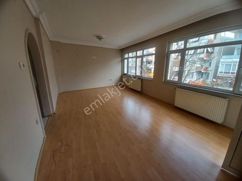 ALTINTEPE KÜÇÜKYALI Marmaraya yakın Kiralık 2+1 İşyerine Daire 