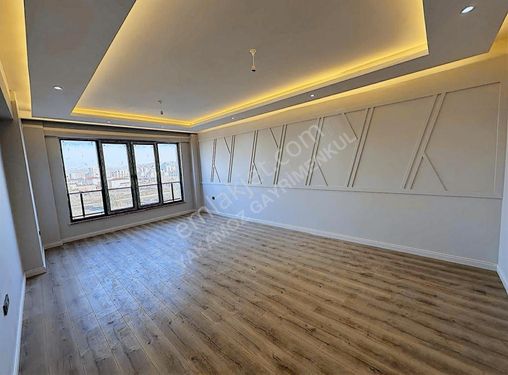 Yakamoz Gayrimenkulden Yenişehir Fuar Alanı 4+1 Satılık Daire